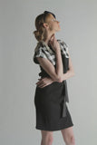 SQUARE YOKE PANELS FIVE THIS RELAXED  COOL SHAPE, TIE A BELT TO SHAPE YOUR  WAIST